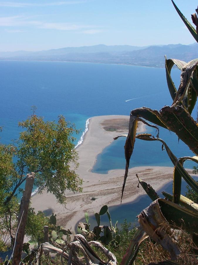 A Casa Di Peppino Villa Greco Tindari Kültér fotó