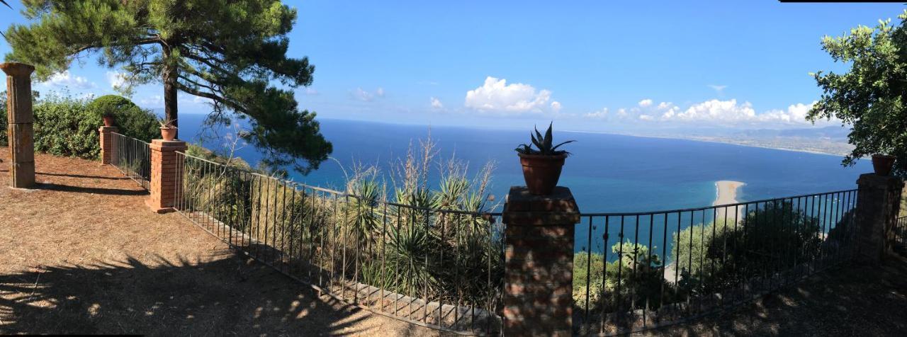 A Casa Di Peppino Villa Greco Tindari Kültér fotó