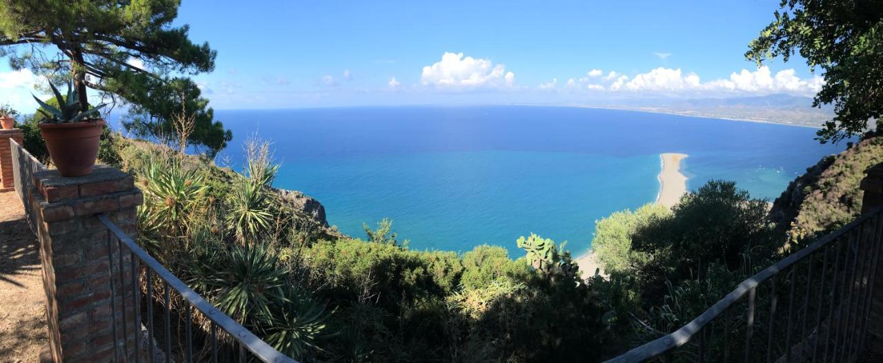 A Casa Di Peppino Villa Greco Tindari Kültér fotó
